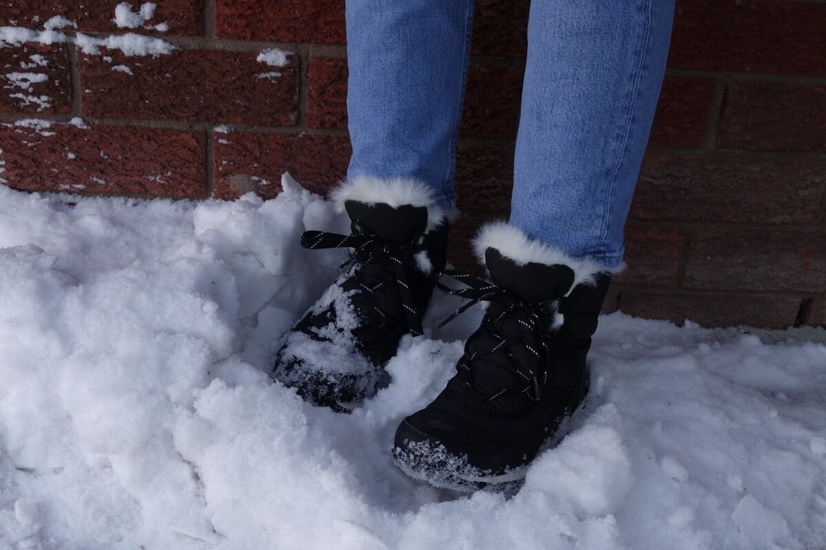 14 Comfortable and Warm Women’s Winter Boots | ComfortNerd