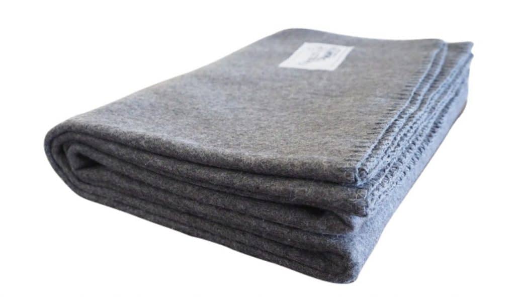 7 of the Most Comfortable Wool Blankets Available ...